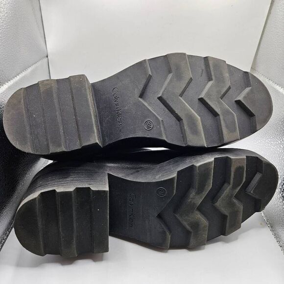 Calvin Klein Amina womens Ankle Boot Size 8M Line New Conditions - Picture 8 of 10